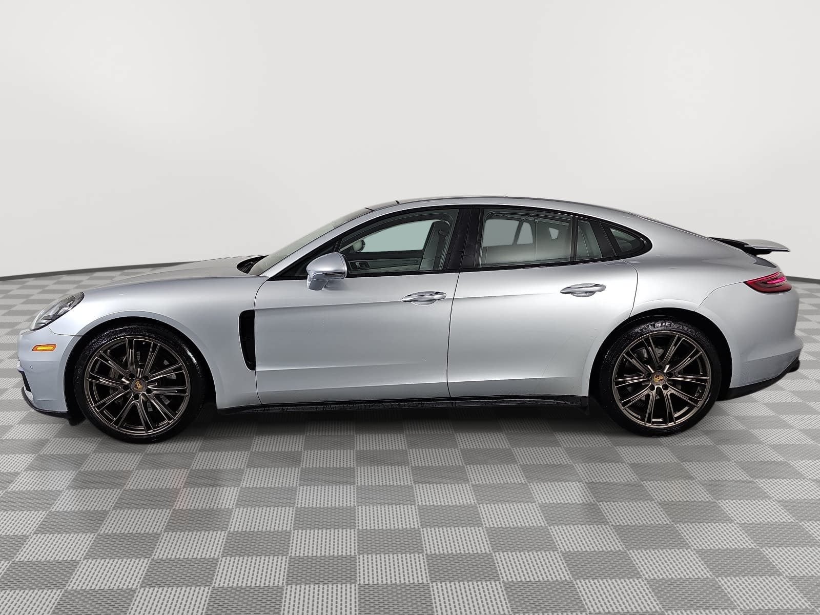 2018 Porsche Panamera 4S
