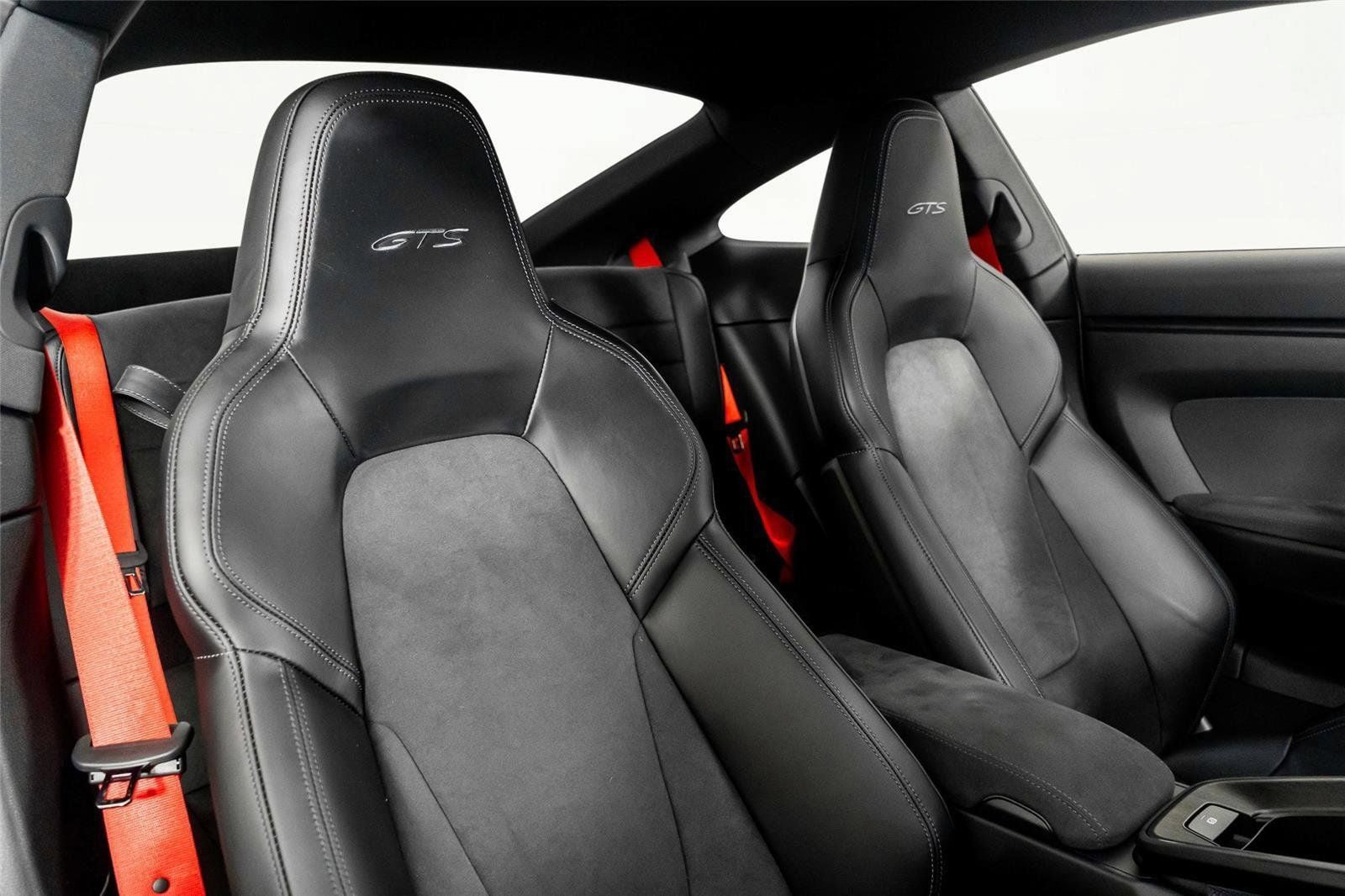 2024 Porsche 911 Carrera GTS