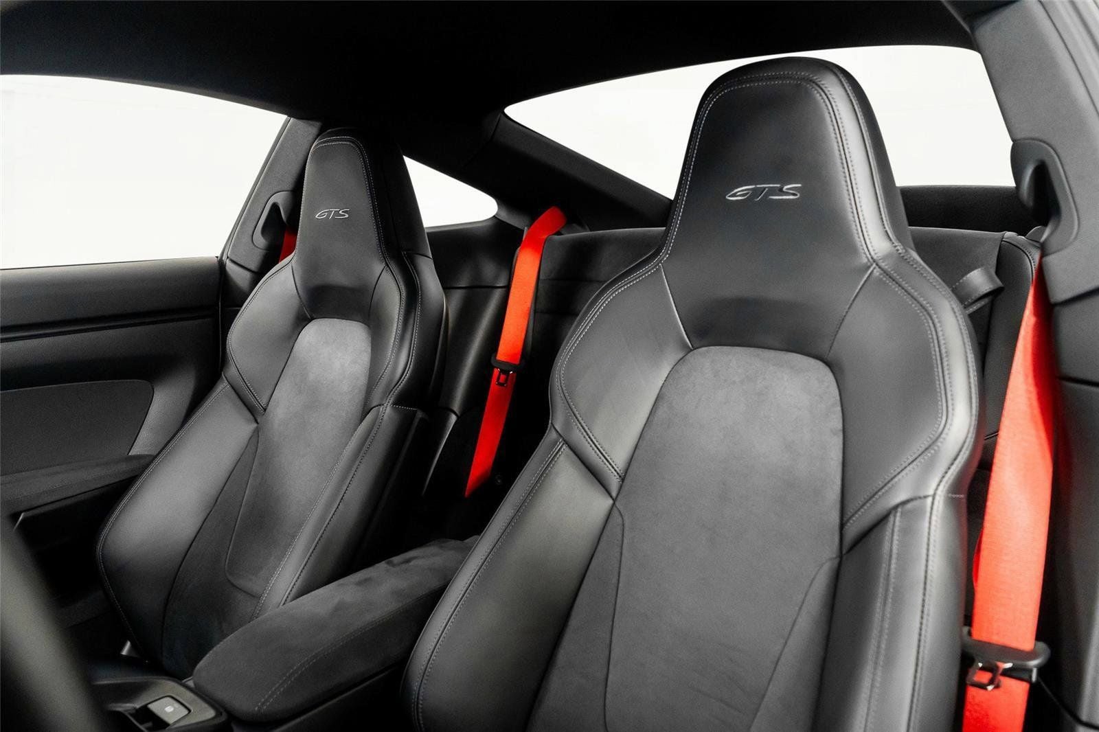 2024 Porsche 911 Carrera GTS
