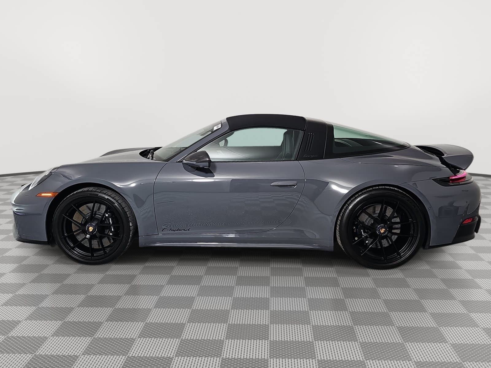 2025 Porsche 911 Targa 4 GTS