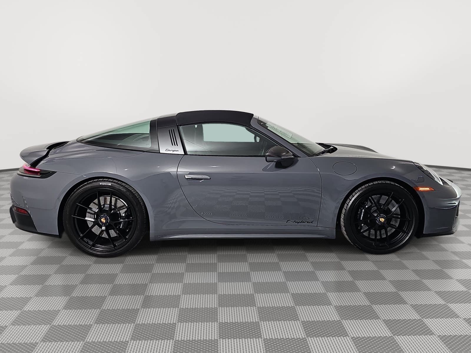 2025 Porsche 911 Targa 4 GTS