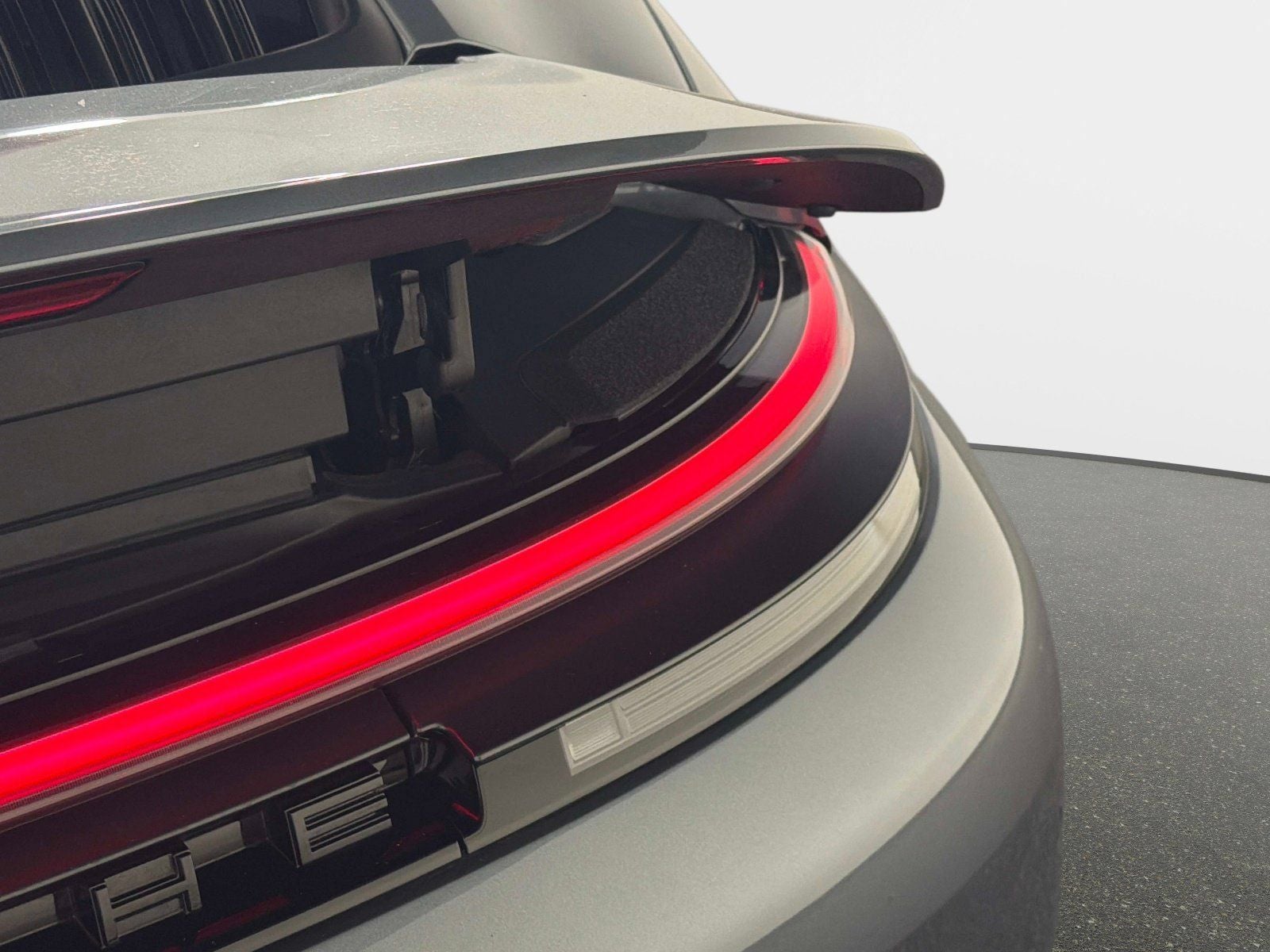 2026 Porsche 911 Carrera 4 GTS