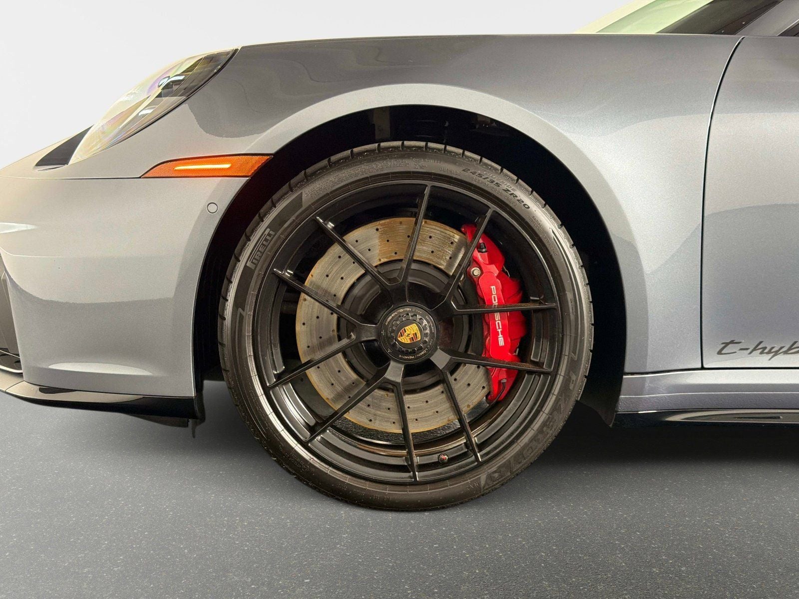 2026 Porsche 911 Carrera 4 GTS