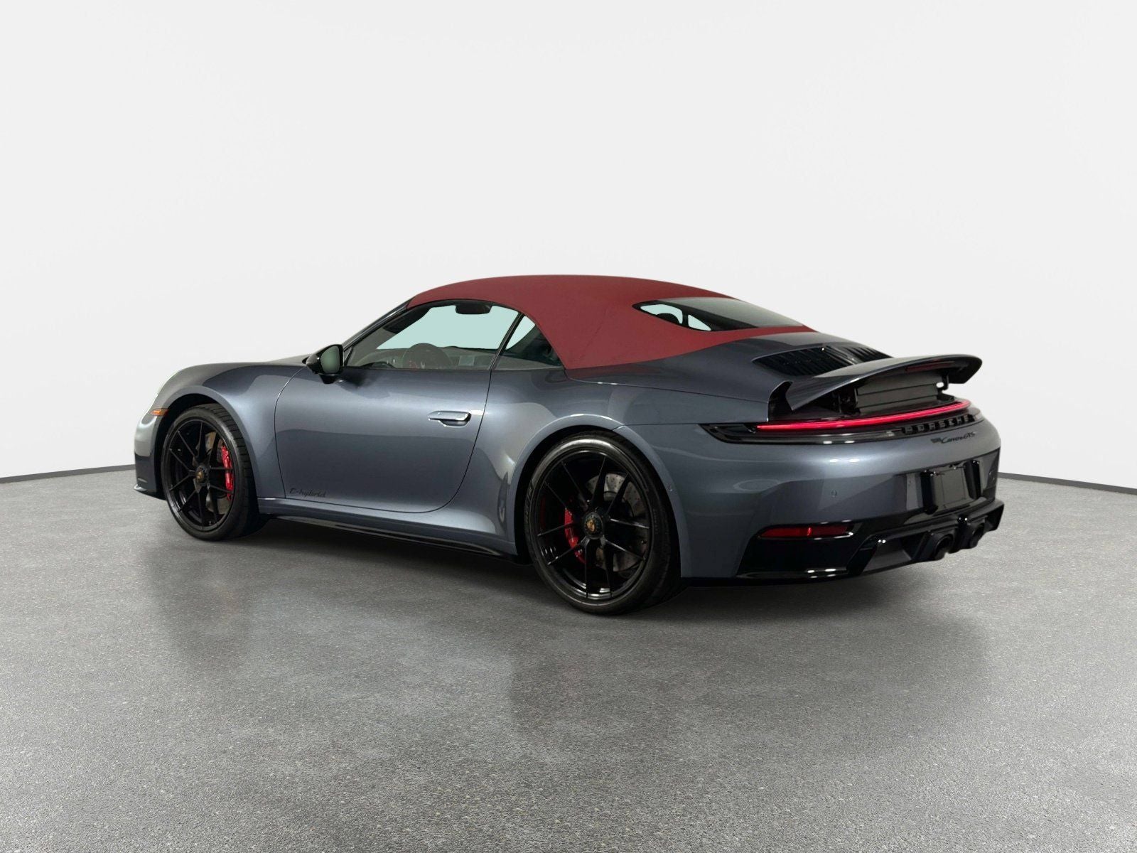 2026 Porsche 911 Carrera 4 GTS