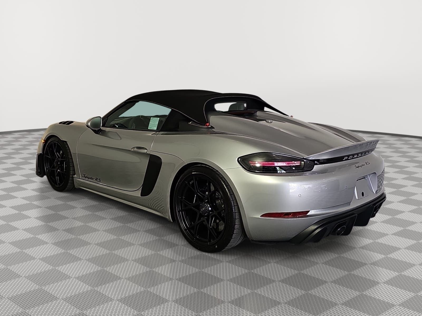 2025 Porsche 718 Spyder RS