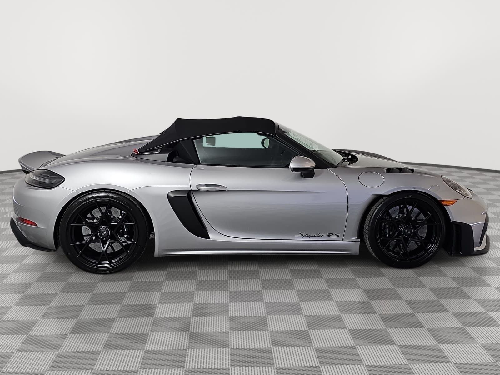 2025 Porsche 718 Spyder RS