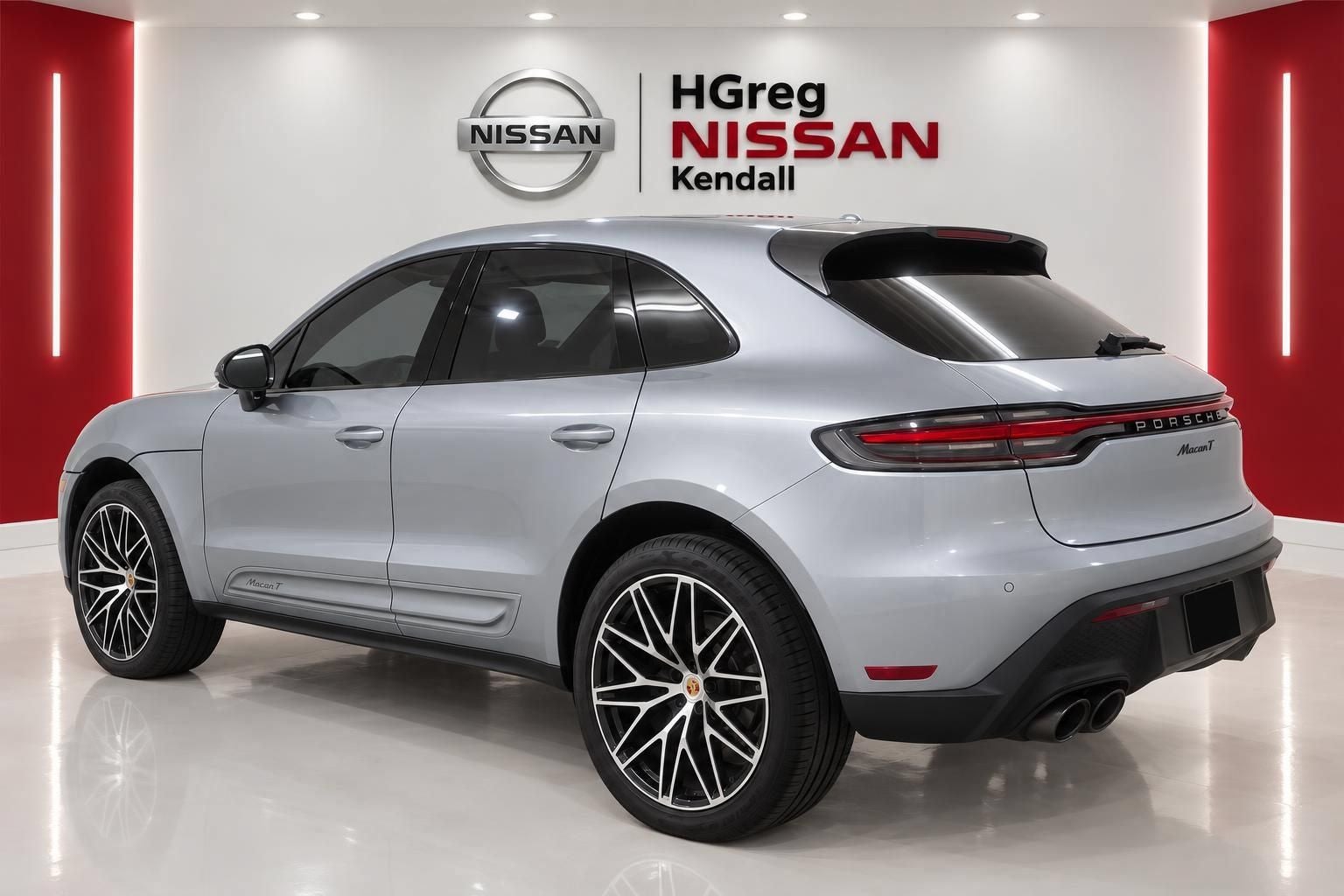 2024 Porsche Macan Base