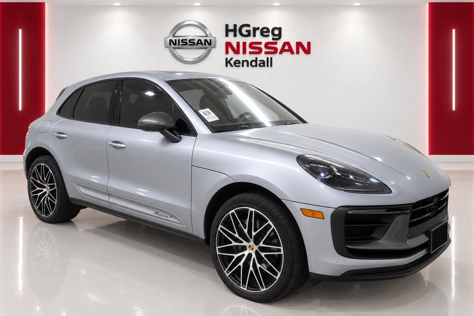 2024 Porsche Macan Base