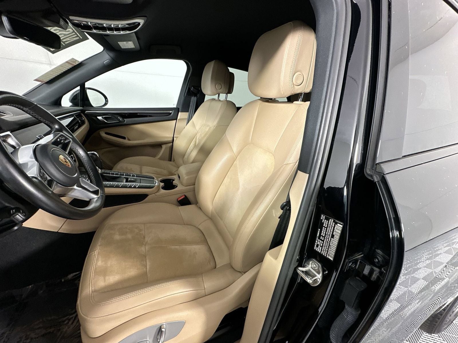 2020 Porsche Macan Base