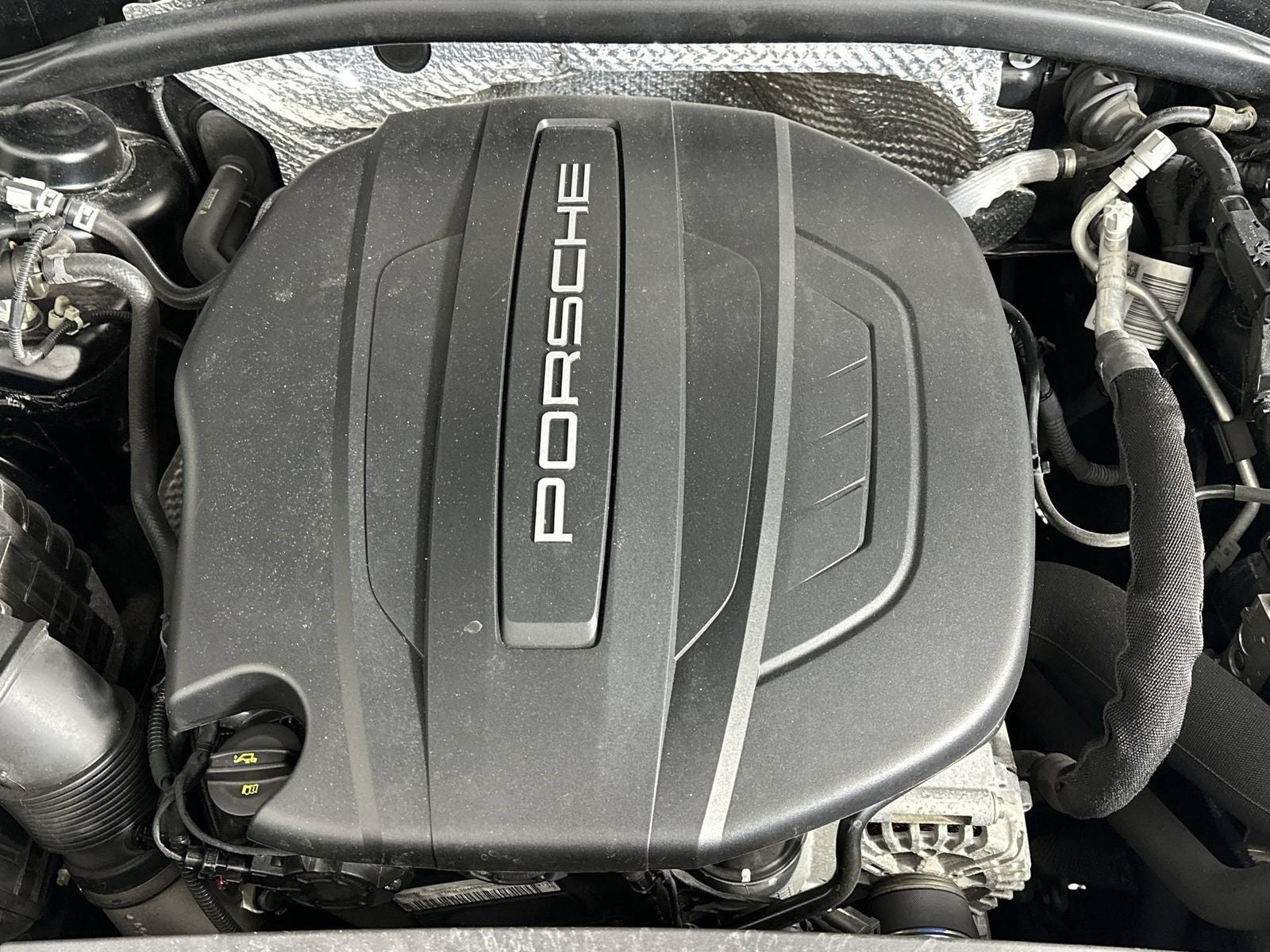 2020 Porsche Macan Base