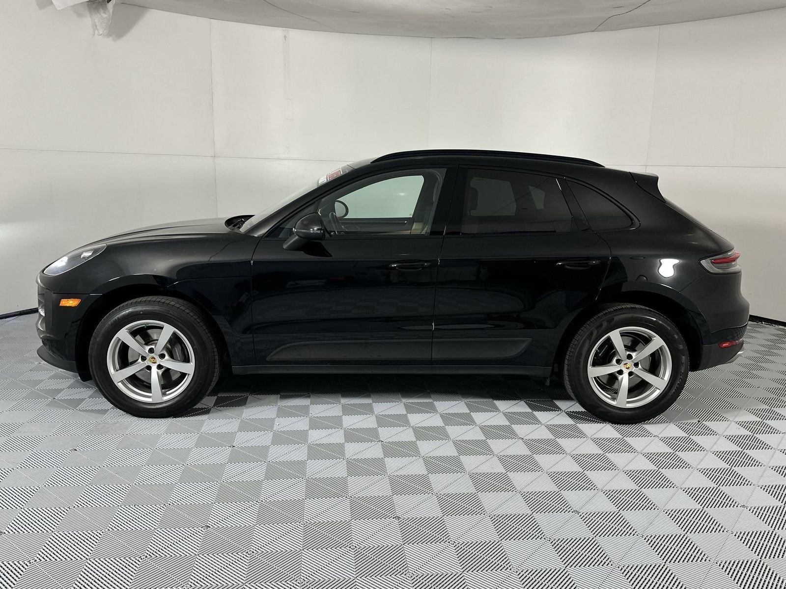 2020 Porsche Macan Base