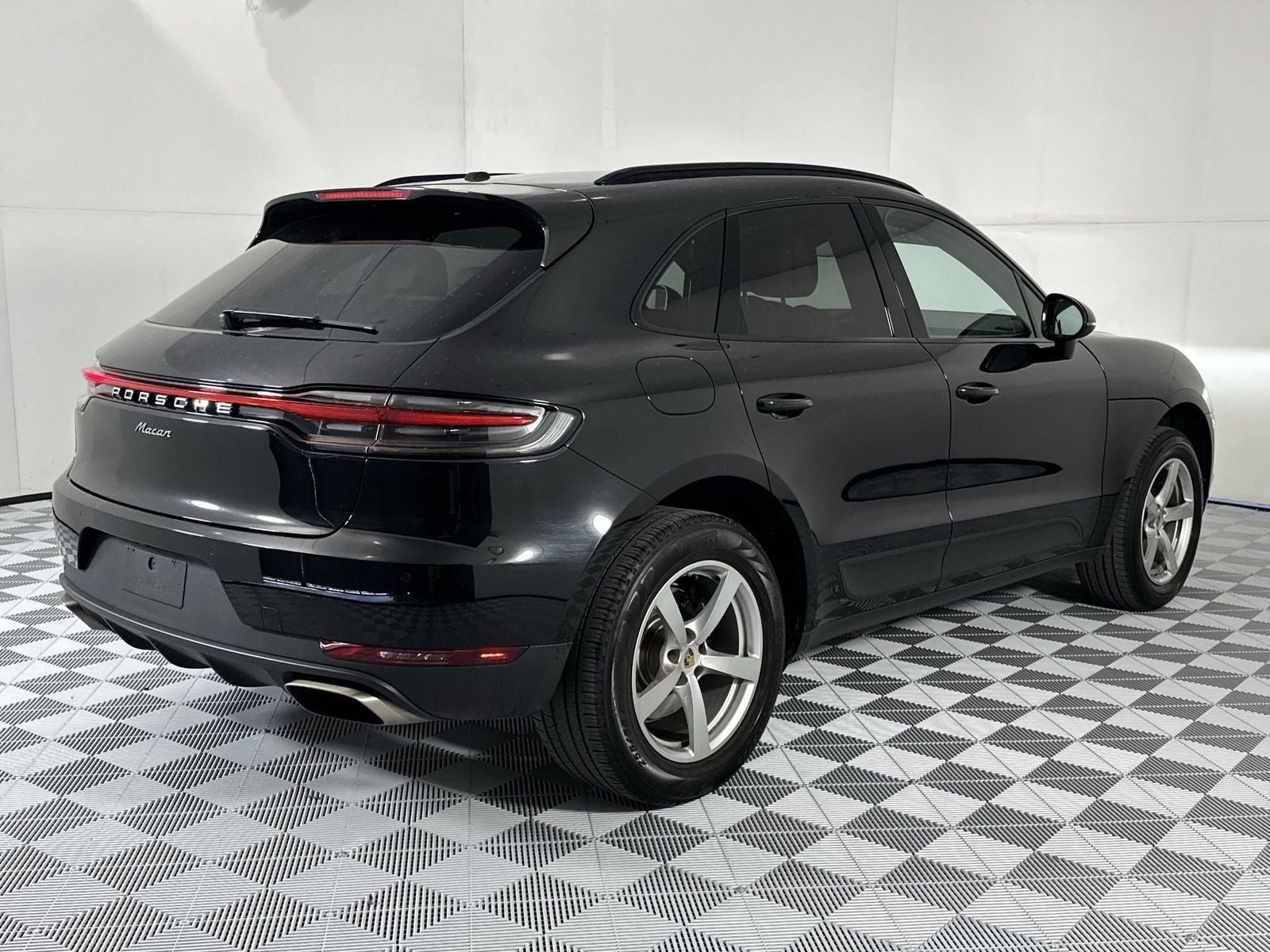 2020 Porsche Macan Base