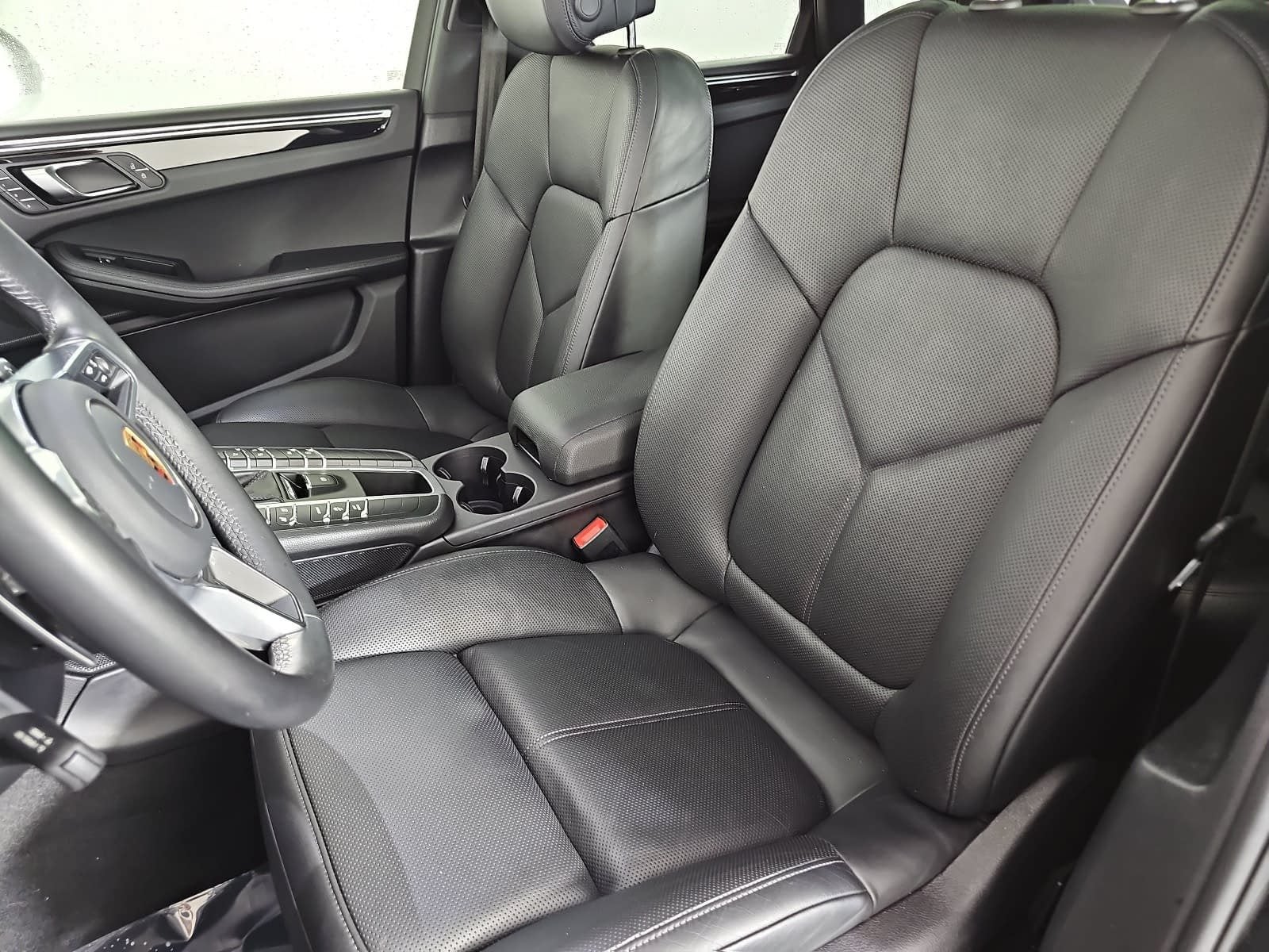 2020 Porsche Macan Base