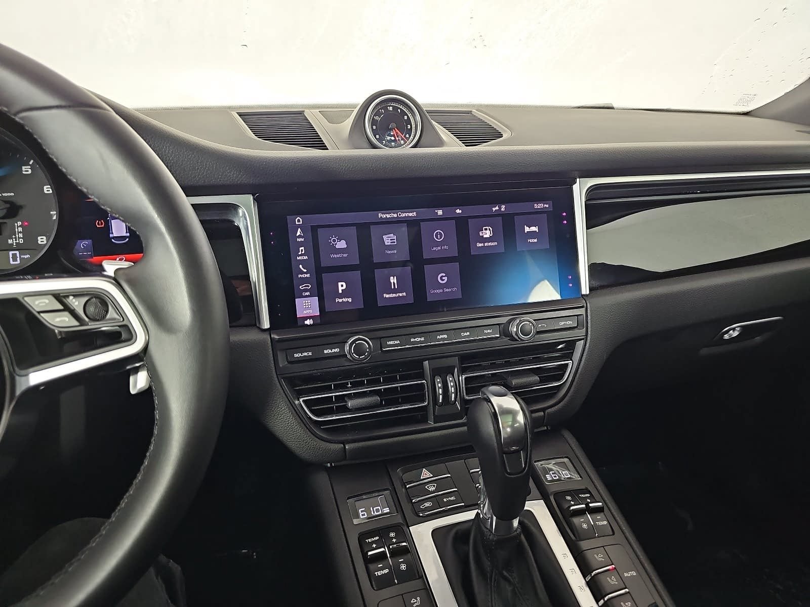 2020 Porsche Macan Base