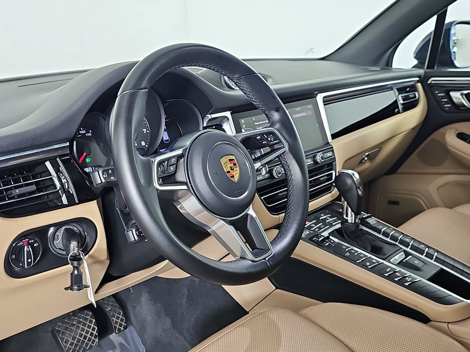 2020 Porsche Macan Base