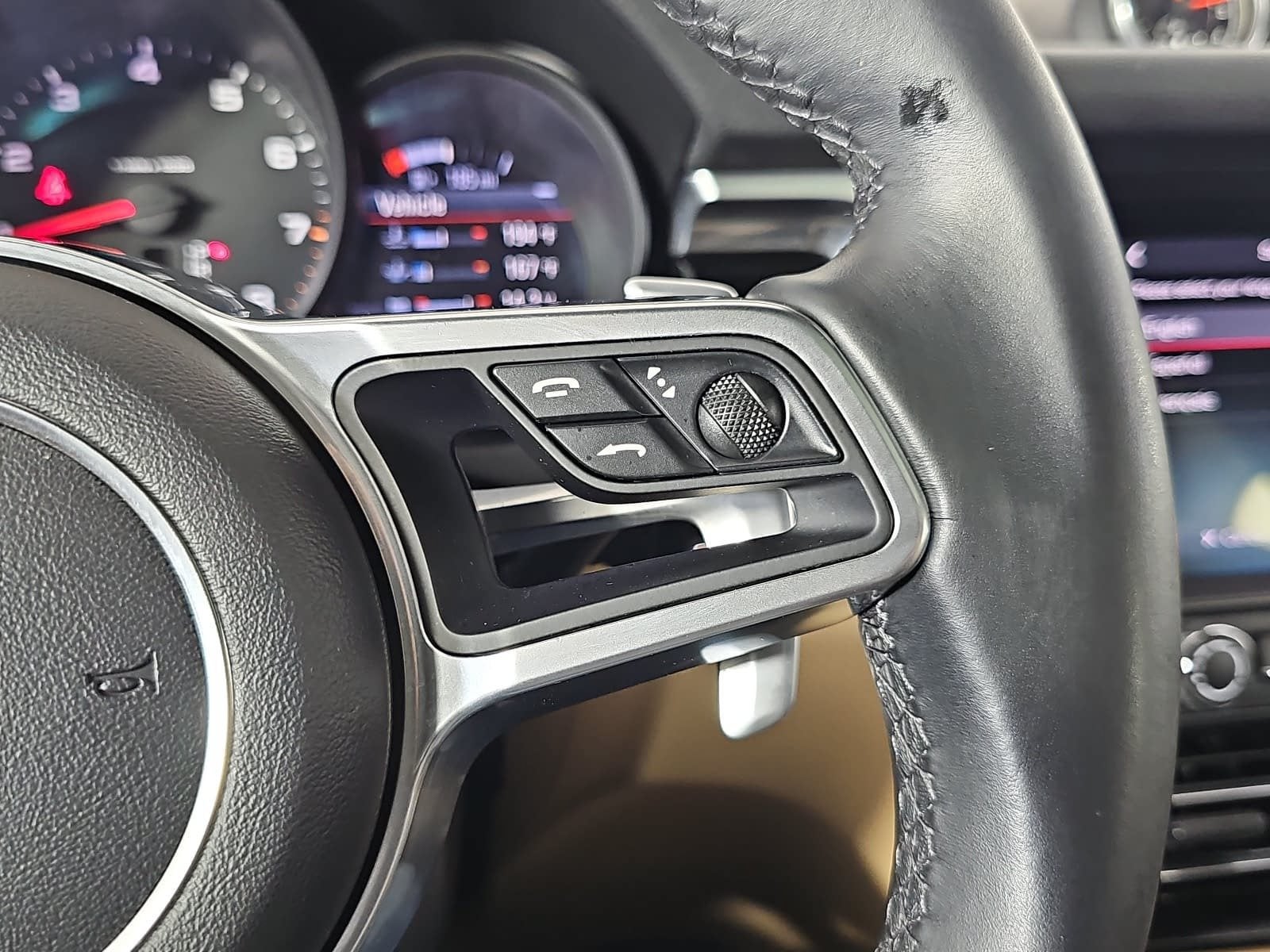 2020 Porsche Macan Base