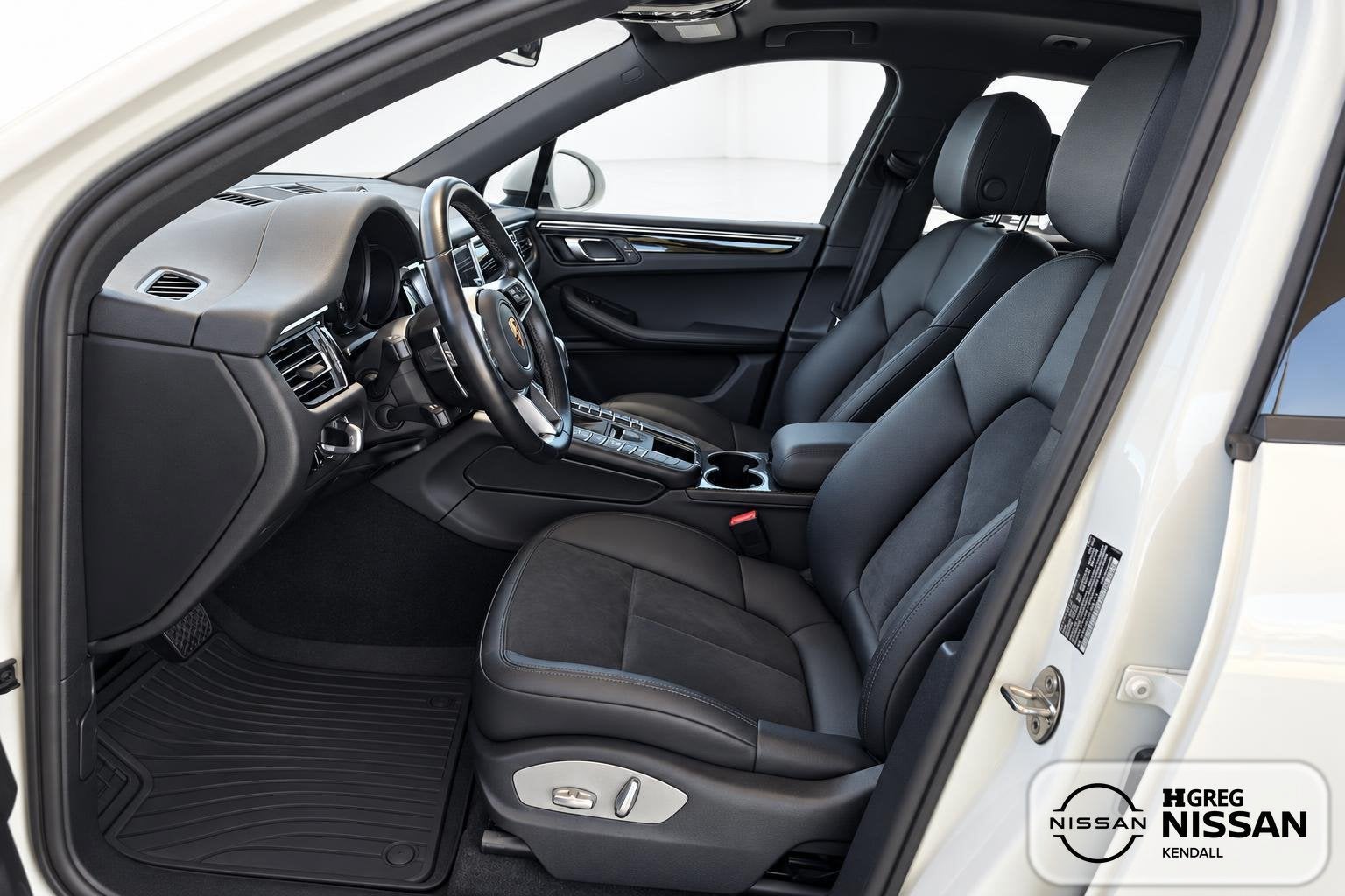 2021 Porsche Macan Base