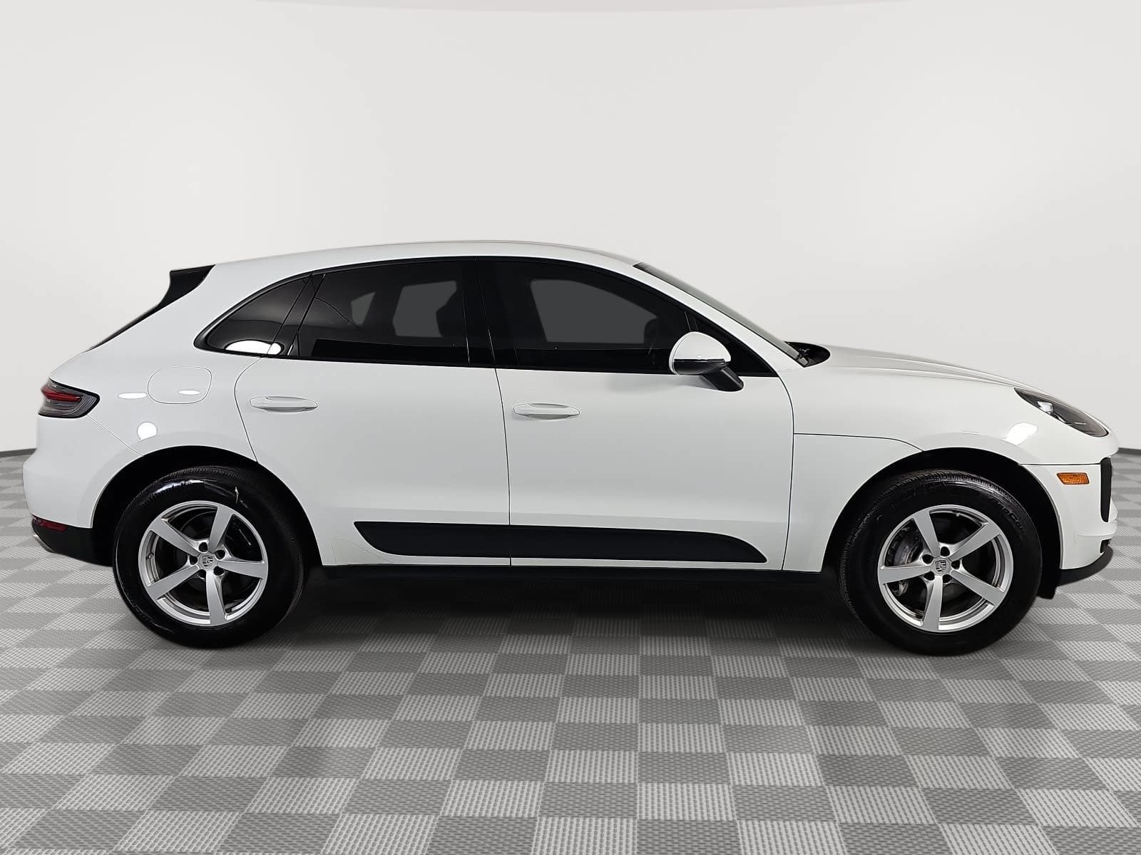 2021 Porsche Macan Base