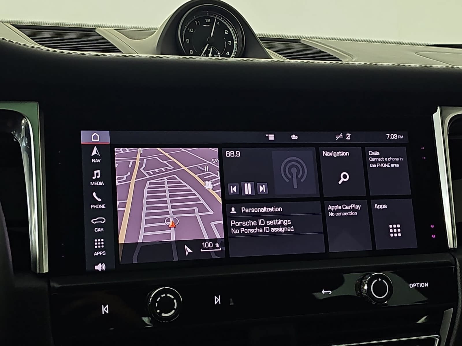 2022 Porsche Macan Base