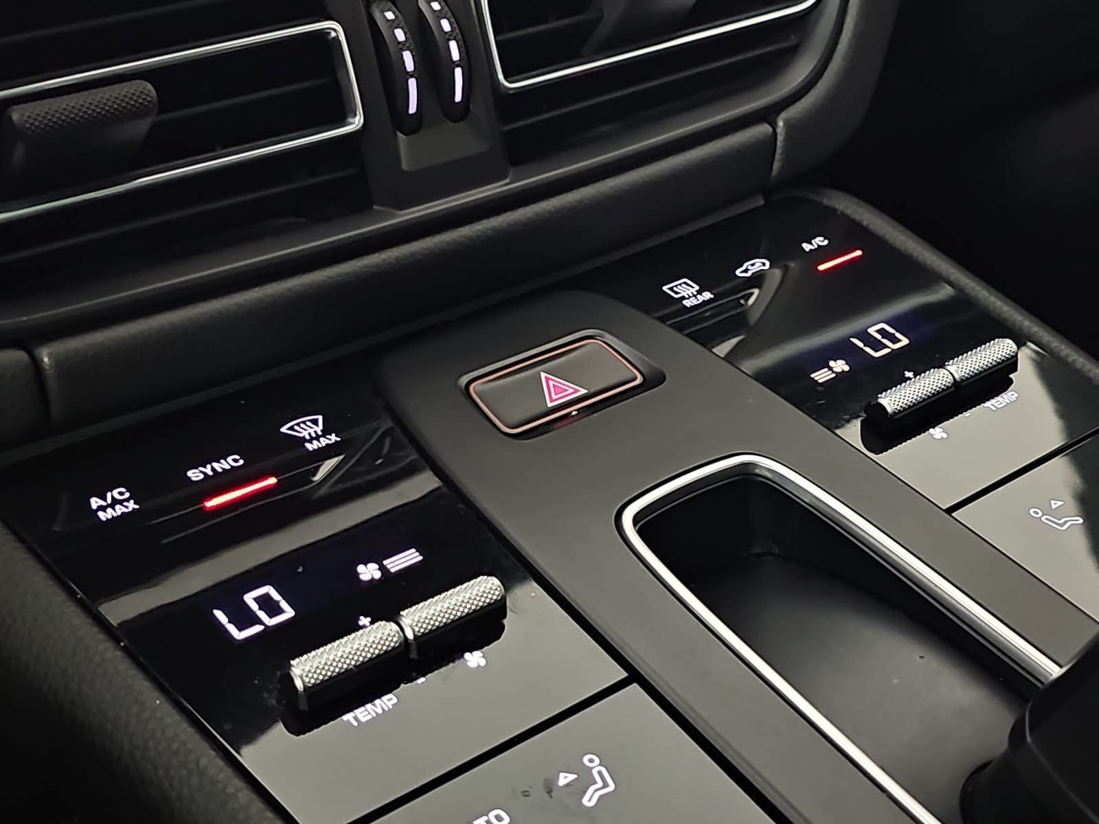 2022 Porsche Macan Base