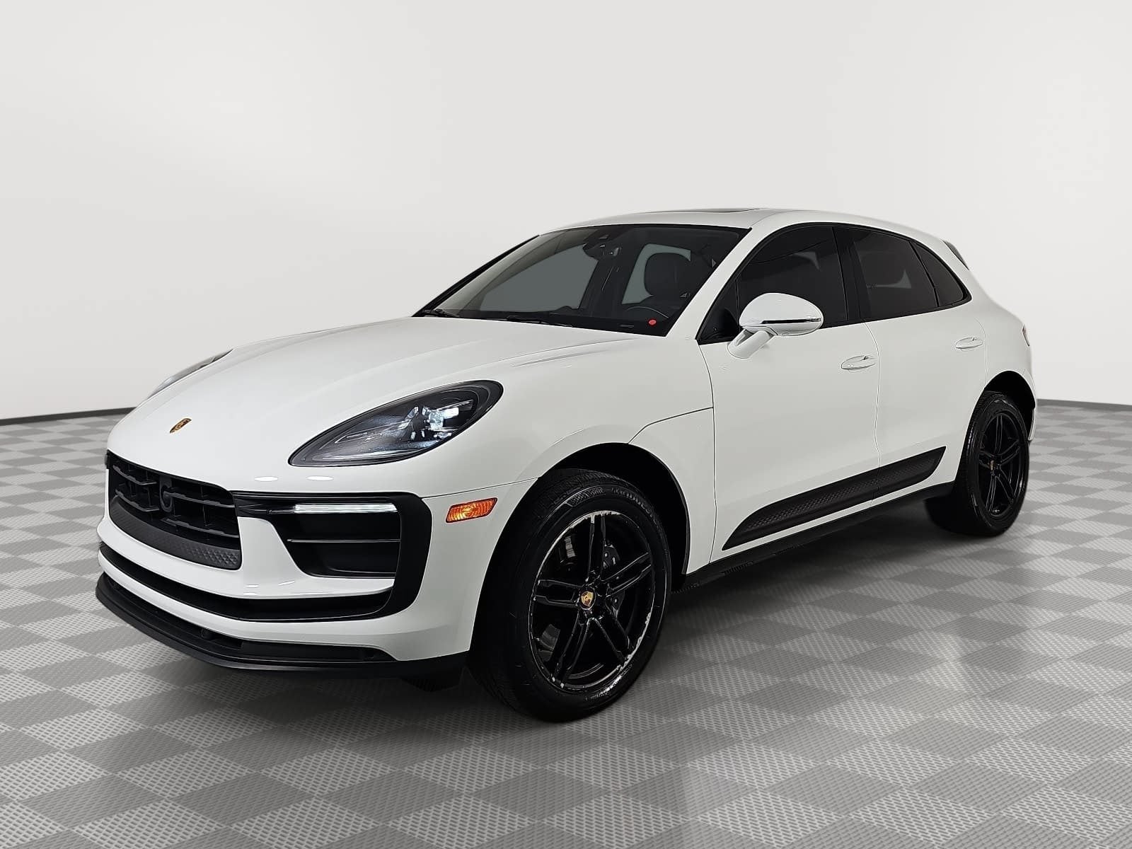 2022 Porsche Macan Base
