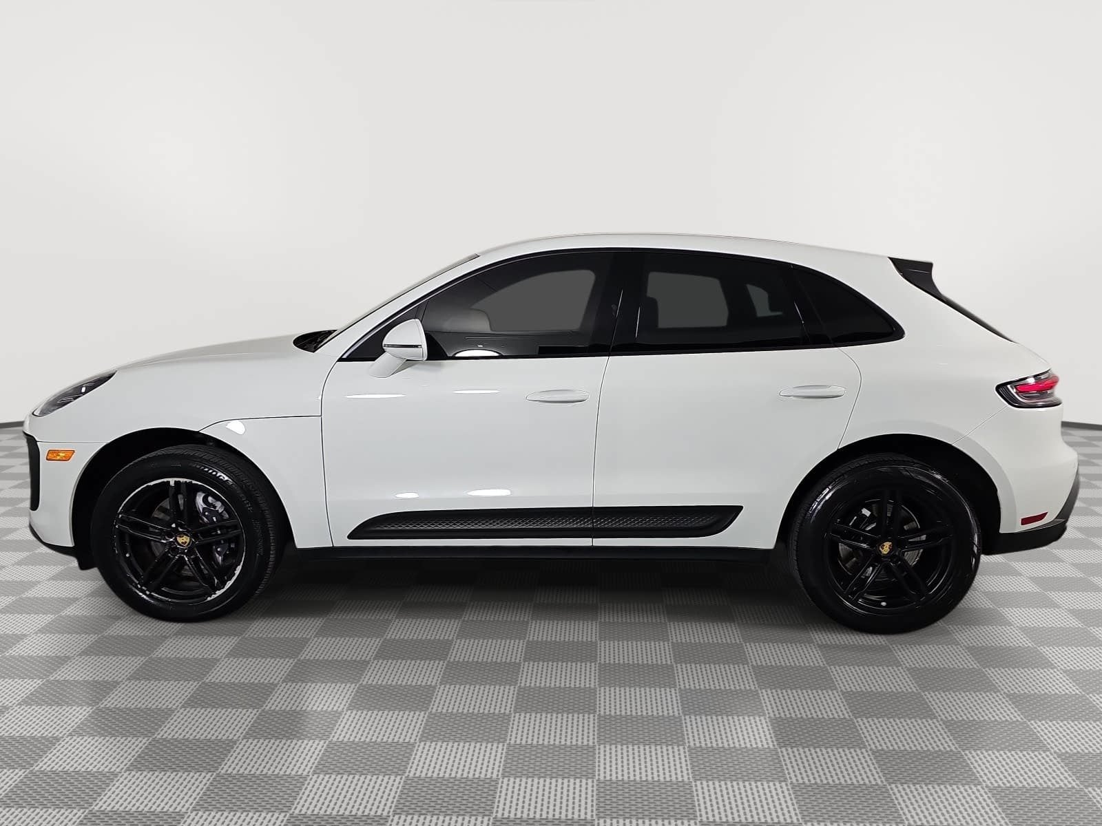 2022 Porsche Macan Base