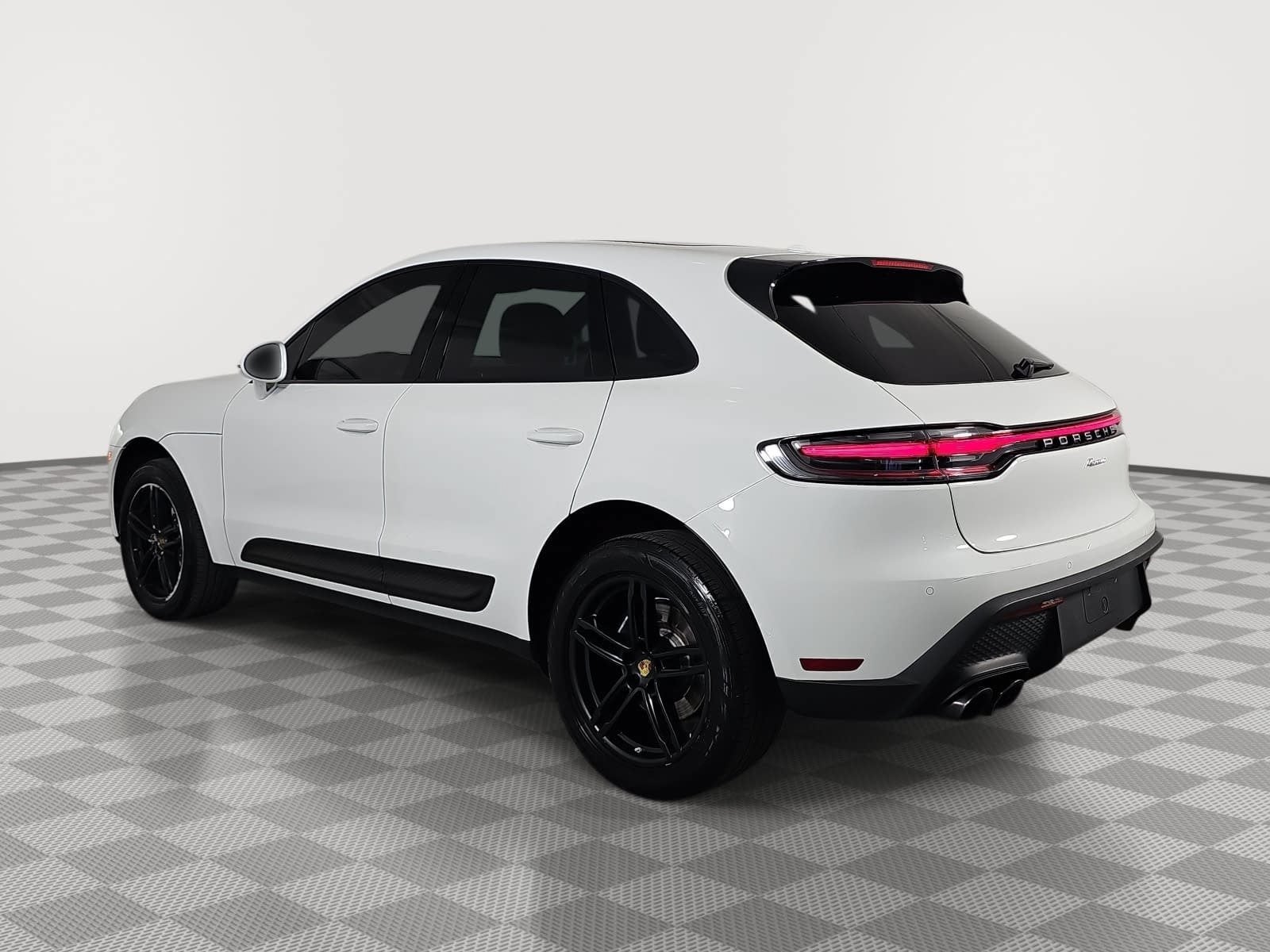 2022 Porsche Macan Base