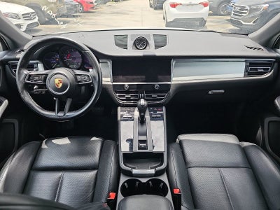 2023 Porsche Macan Base