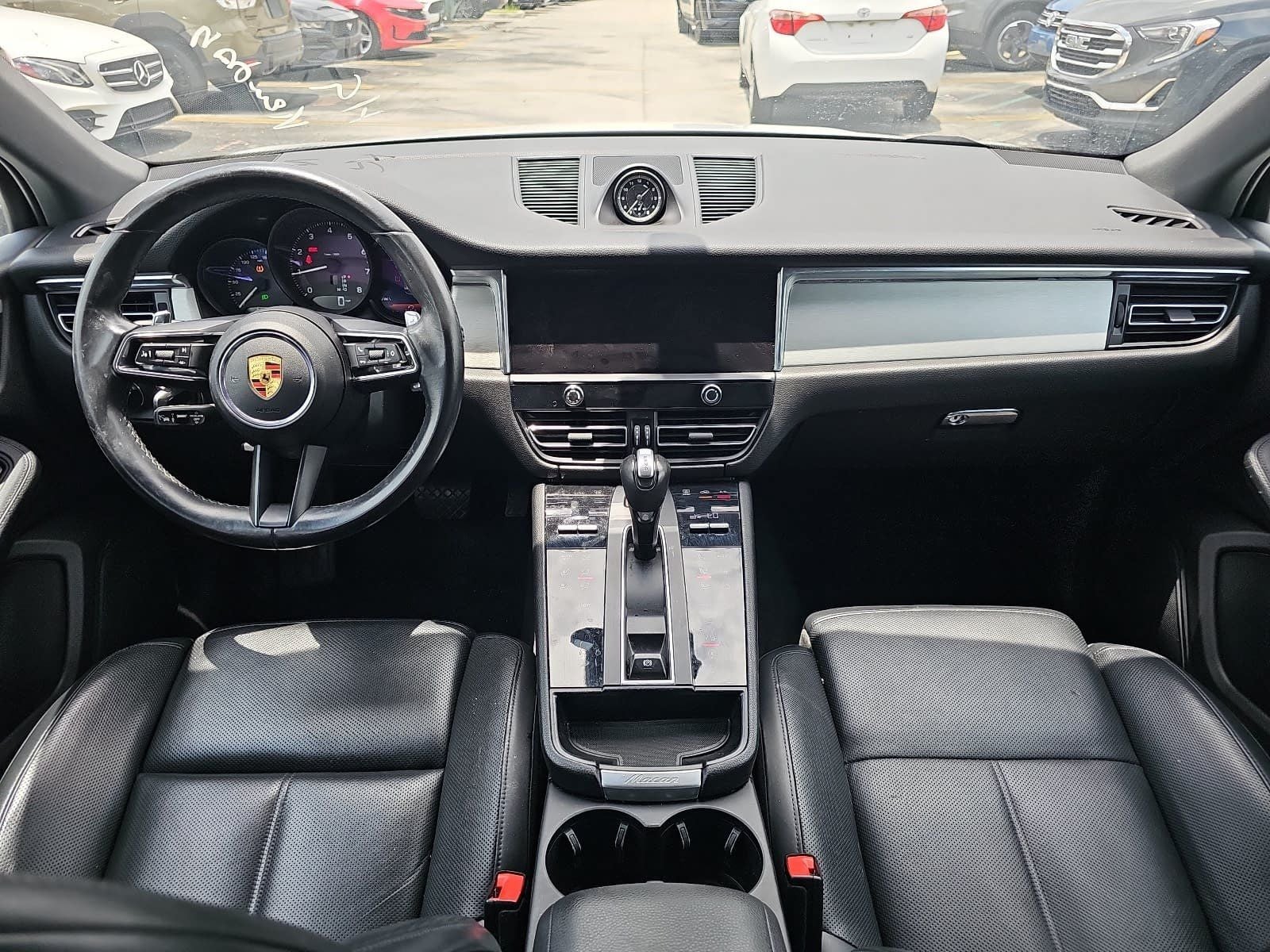 2023 Porsche Macan Base