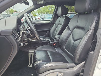 2023 Porsche Macan Base