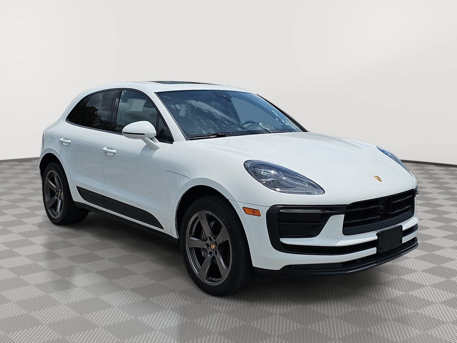 2023 Porsche Macan Base