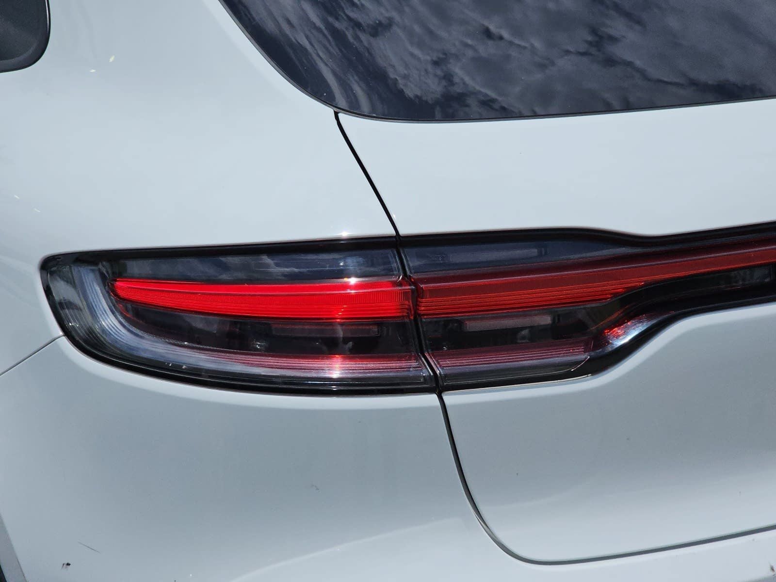 2023 Porsche Macan Base