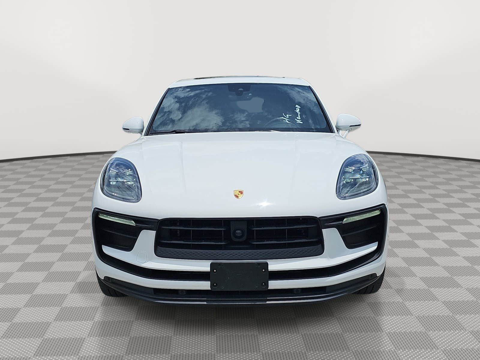 2023 Porsche Macan Base