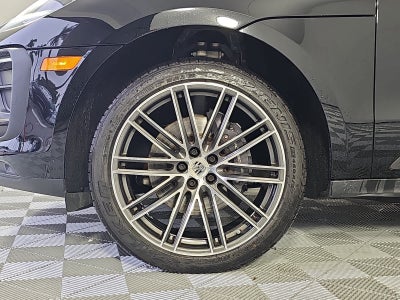 2023 Porsche Macan T