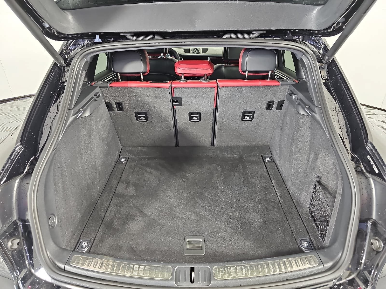 2023 Porsche Macan T