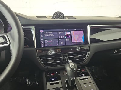 2023 Porsche Macan T