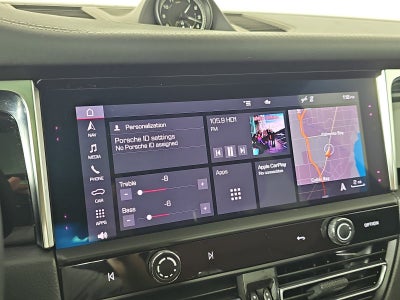 2023 Porsche Macan T