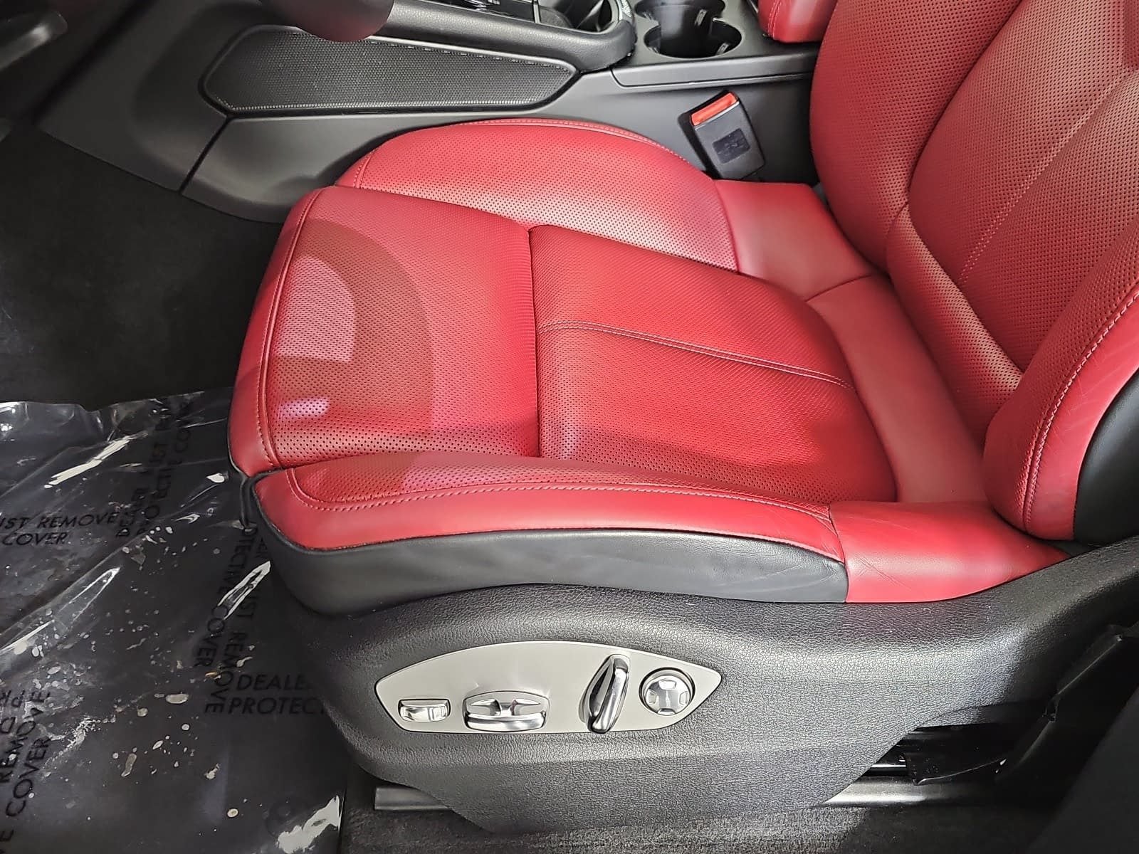 2023 Porsche Macan T