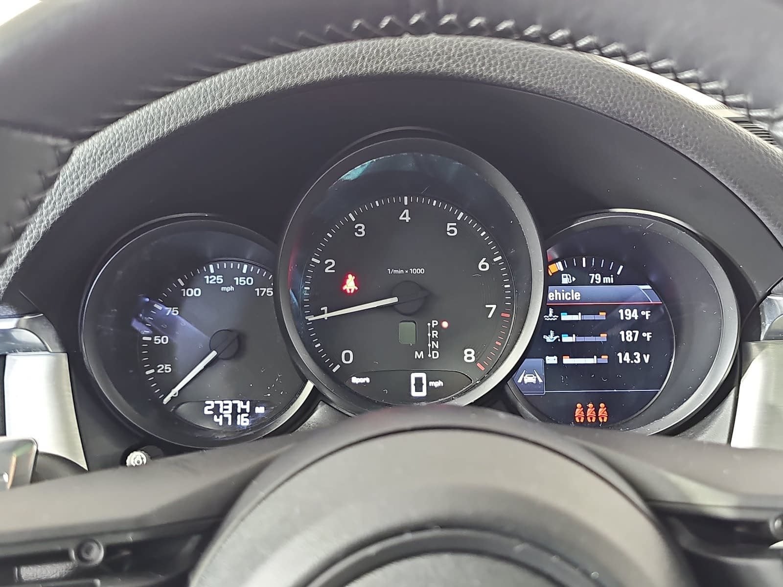 2023 Porsche Macan Base