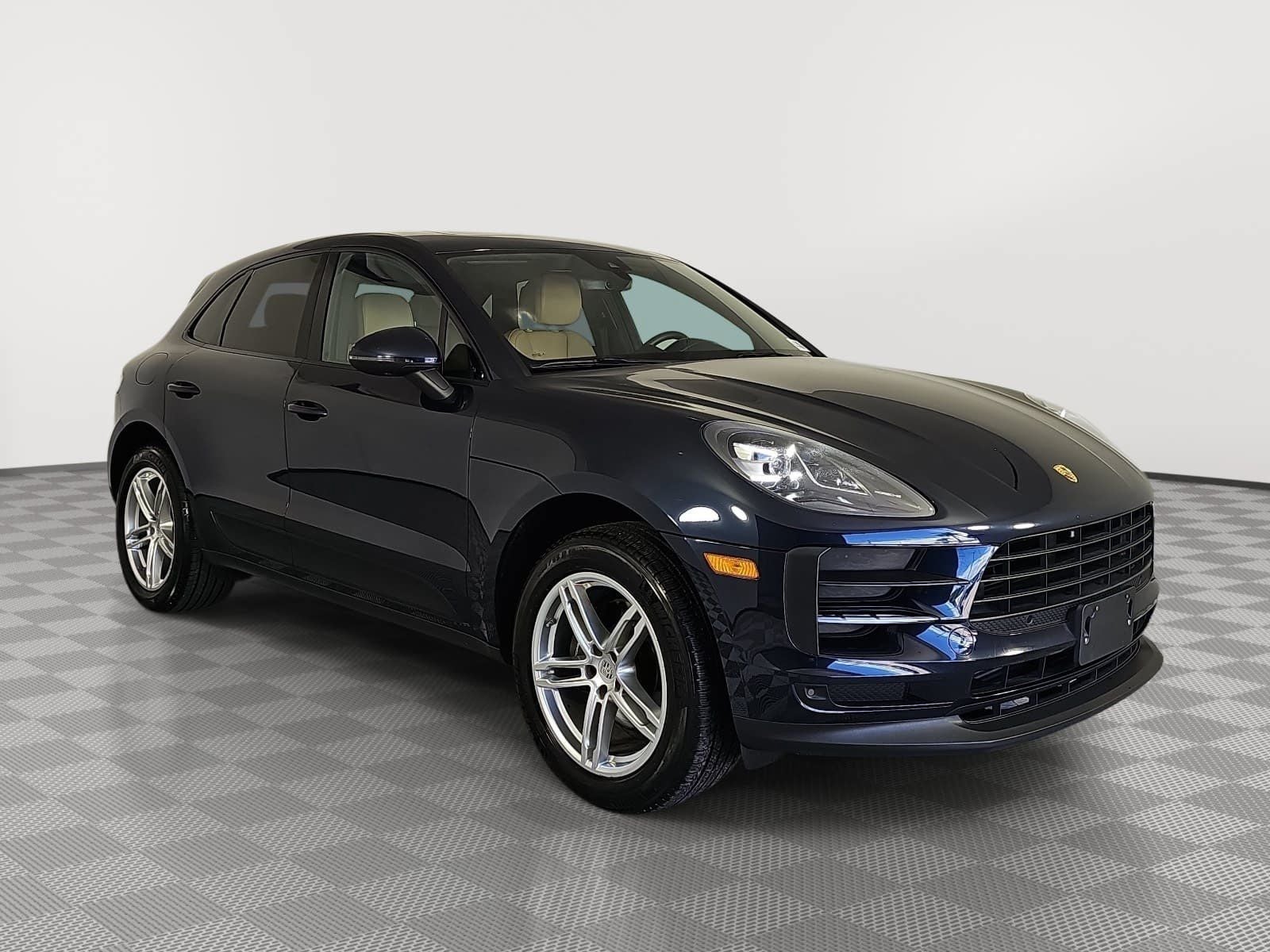 2020 Porsche Macan Base