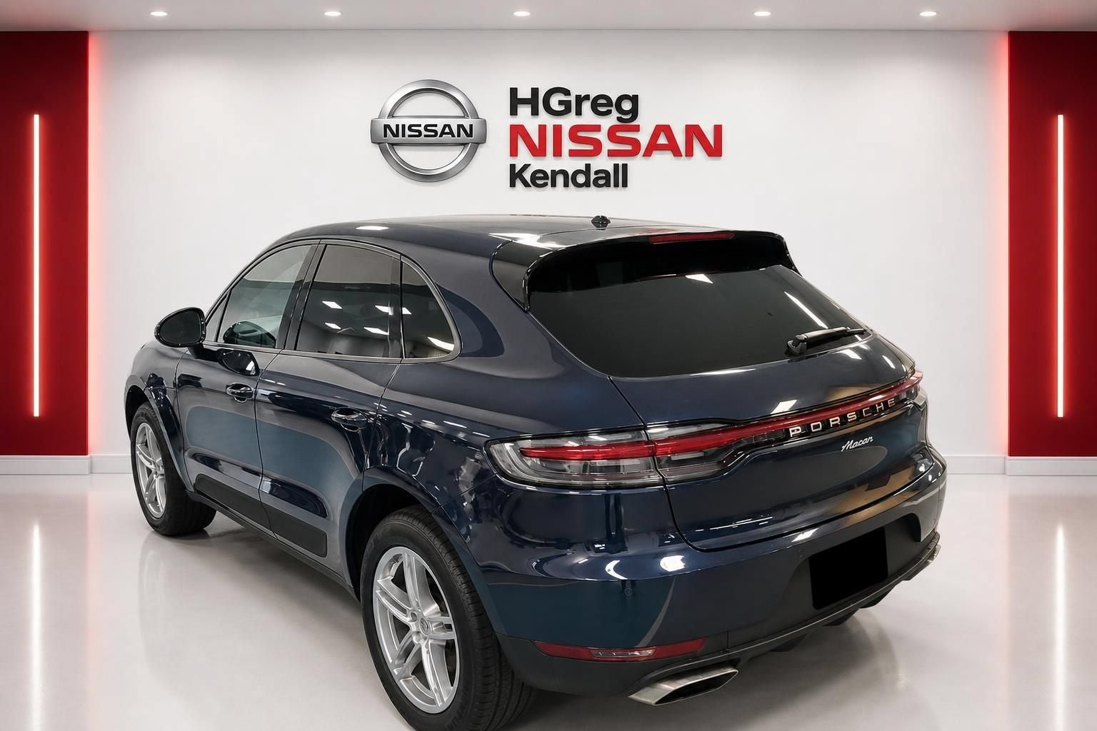 2020 Porsche Macan Base