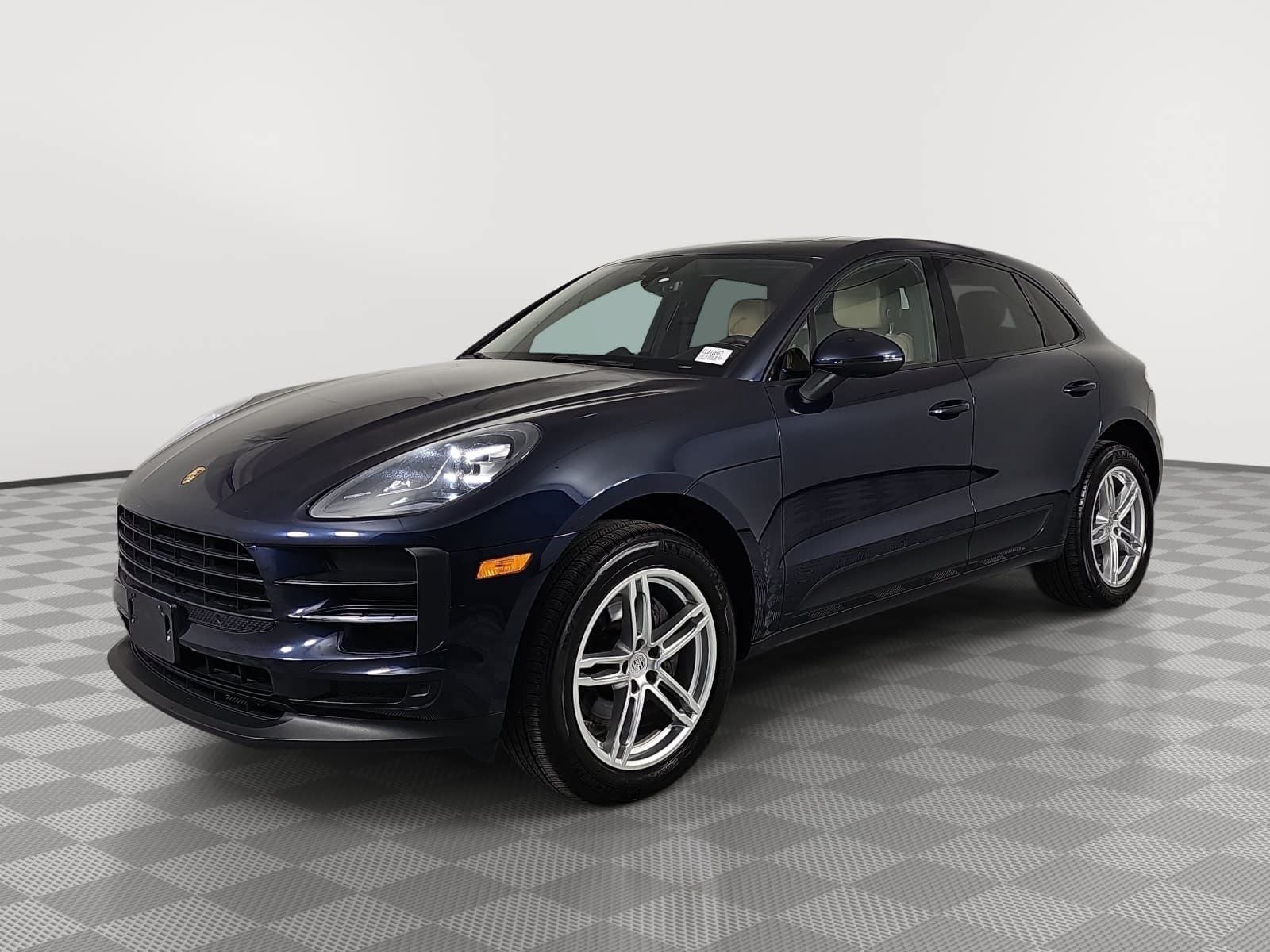 2020 Porsche Macan Base