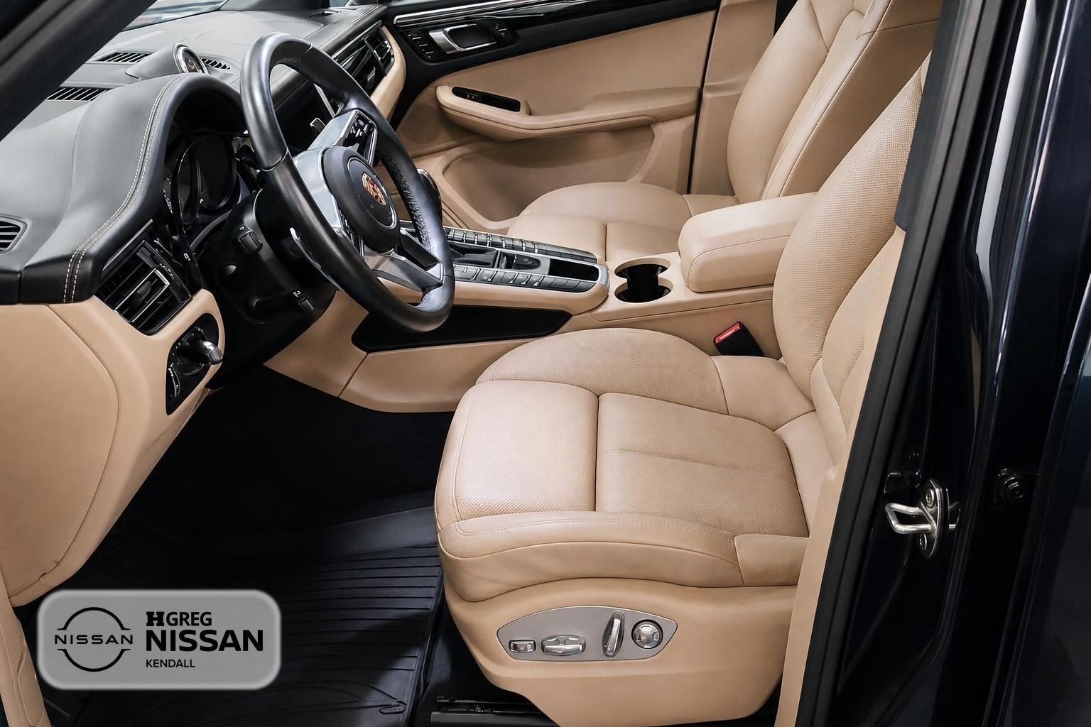 2020 Porsche Macan Base