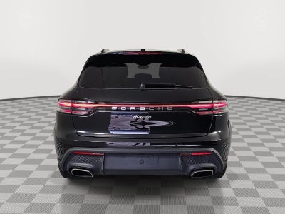 2024 Porsche Macan Base