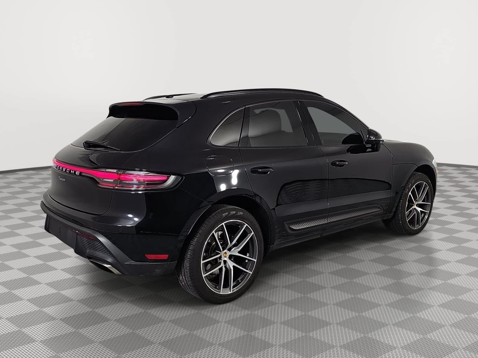 2024 Porsche Macan Base