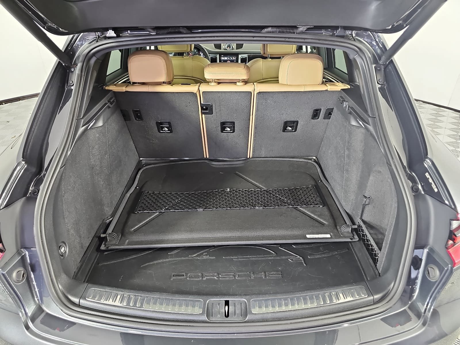 2018 Porsche Macan Base
