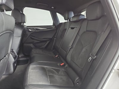 2018 Porsche Macan Base