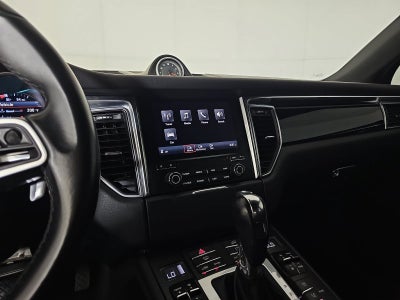 2018 Porsche Macan Base