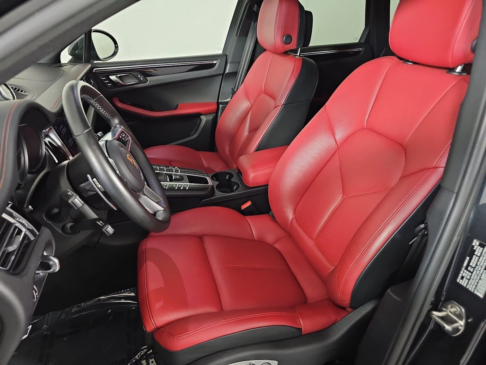 2020 Porsche Macan Base