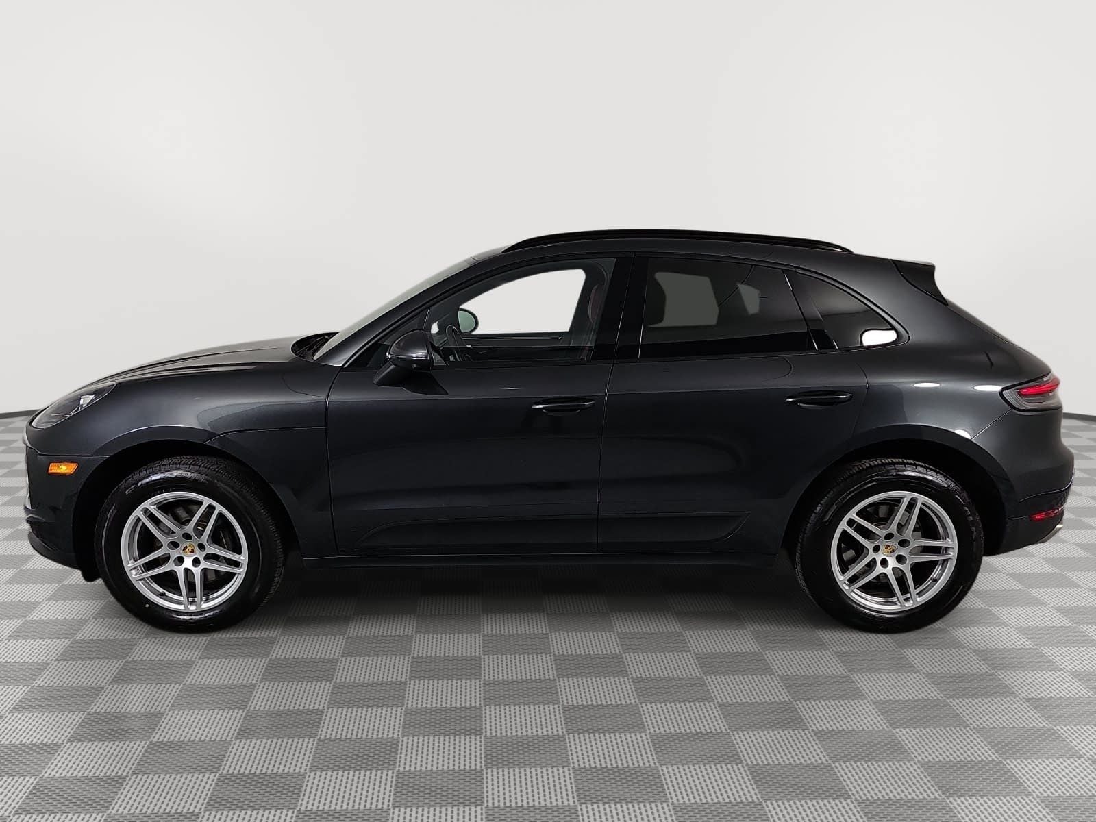2020 Porsche Macan Base